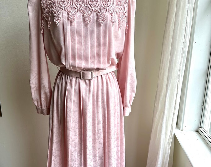 80s blush pink lace collar pleated midi dress, 80s lace collar dress, med/L
