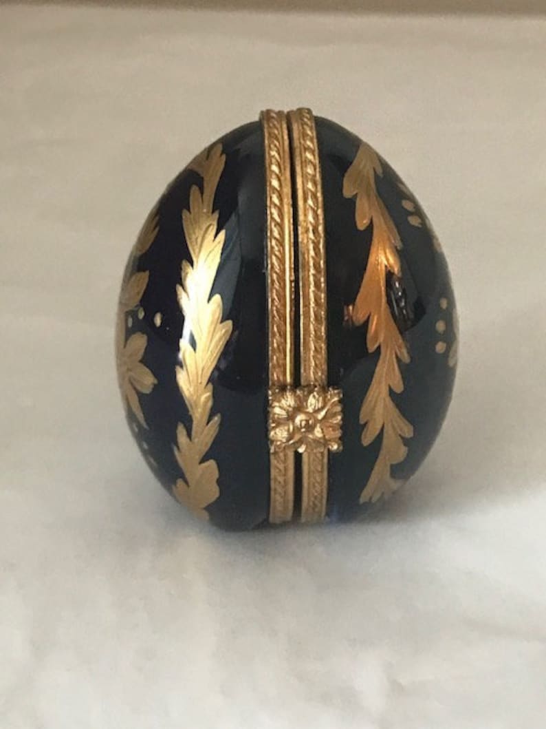 Egg-Shaped Limoges Collectors Box with Picture Frame
