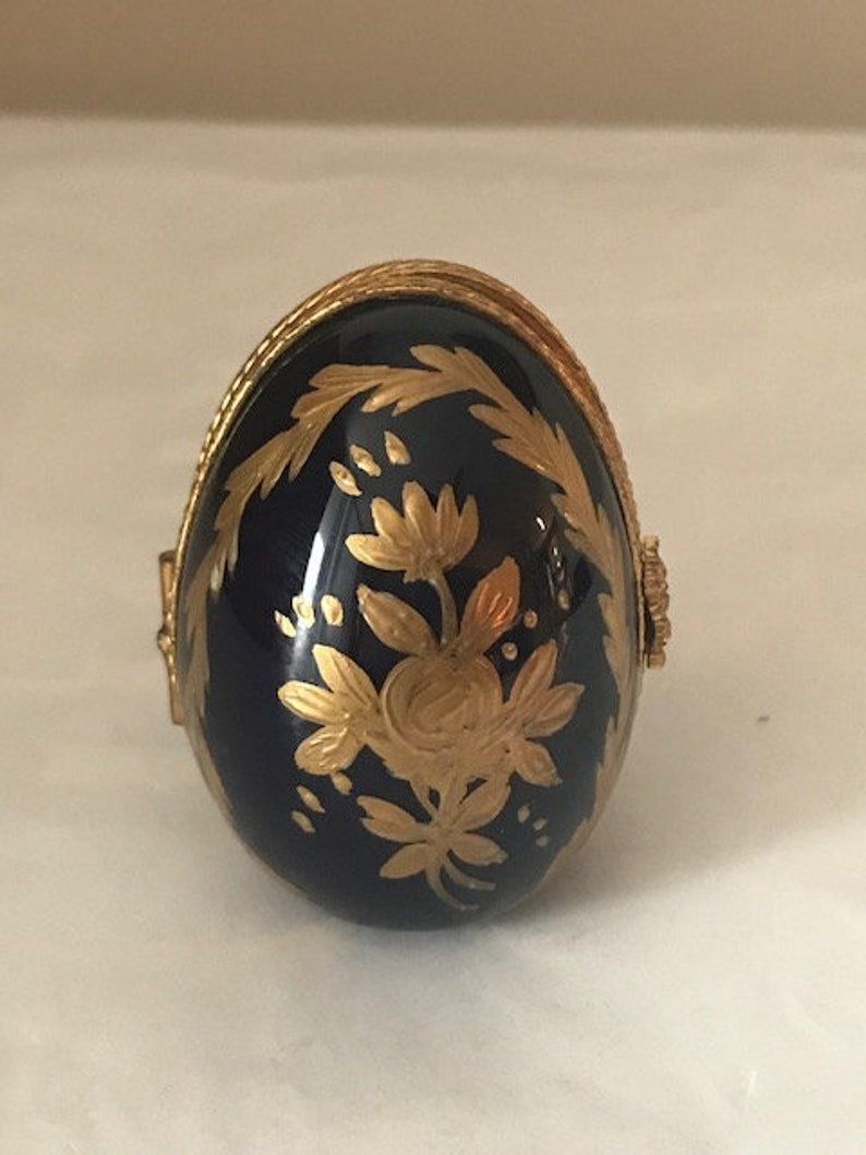 Egg-Shaped Limoges Collectors Box with Picture Frame