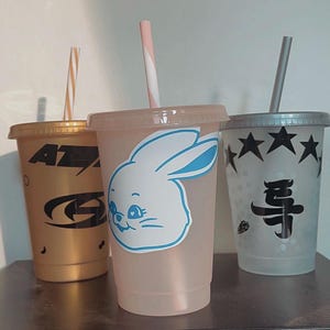 K-Pop wiederverwendbarer Becher | Ateez Becher | Streunende Kinder Becher | Neue Jeansbecher K-pop inspirierter Becher