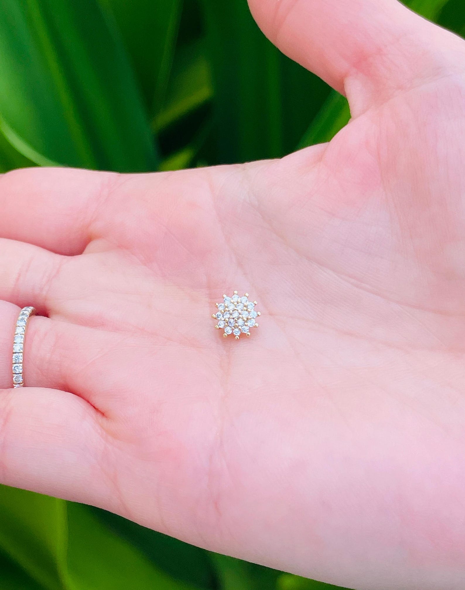 Dermal Top Flower With Natural Diamonds Labret Stud With 14K Solid ...