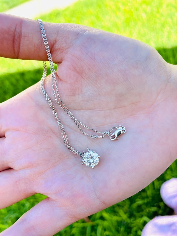 Floating pendant necklace top