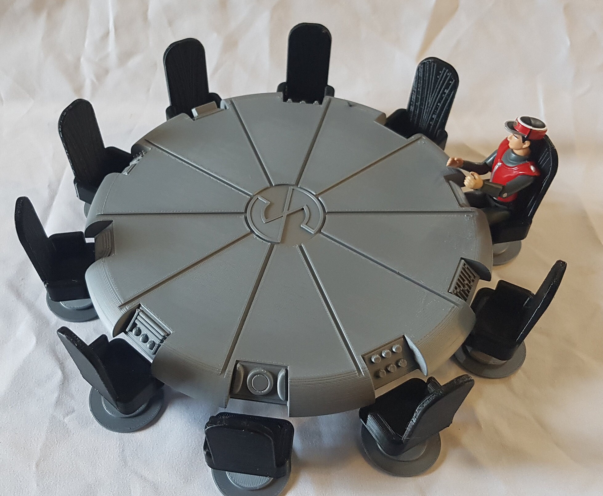 For 3.75inch Star Wars figures.10 seat Yavin IV Conference table and 10