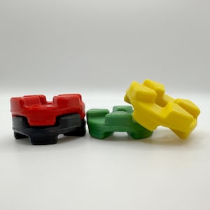 Pièces de jeu Ludo jamaïcain pour plateau de 24 x 24 cm | Accessoires empilables Lock Pon Stop (Ensemble de 16)