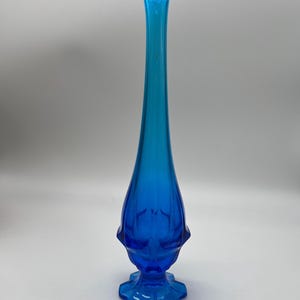Fenton Blue Valencia Swung Glass Vase, Fenton Colonial Blue Swung Glass, Blue Glass Vase, Swung Glass Vase, Vintage Home Decor, Fenton Glass