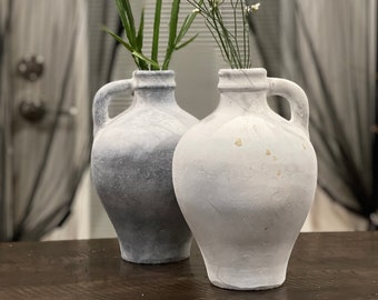 9 Inches tall - Concrete handmade vase beautiful finishing in multiple colors, white rusty, gray rusty, clay rusty