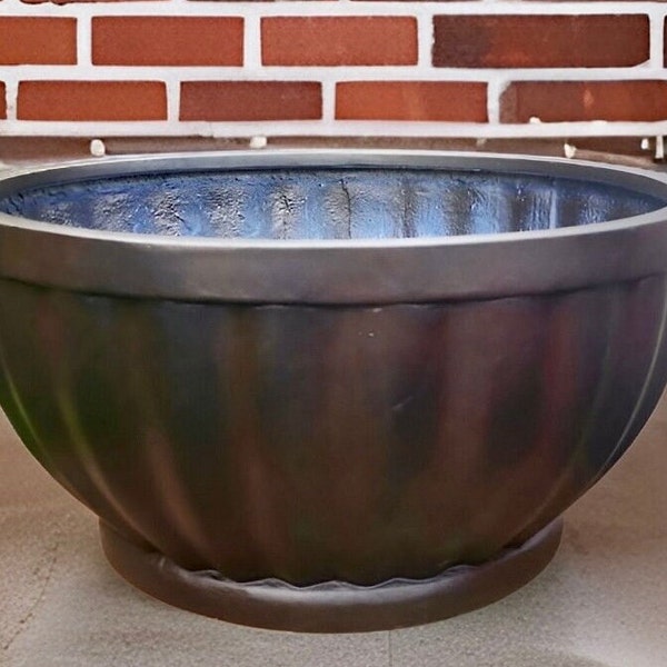 Big Pond 22-28 Inches fiberglass planter finishing in iron rust, beautiful plant pots, garden planter, home good decor planter.