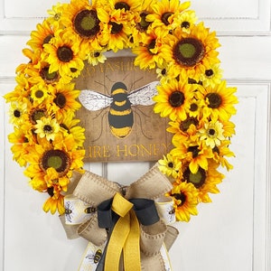 Bees and Honey Comb Front Door Decor. Beekeeper Home Decoration. Honeycomb  Decor. Farmhouse Porch Wreath, Yellow Worker Bees Kitchen Decor 