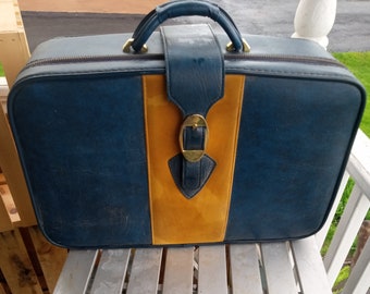 True Vintage 1950's Navy & Gold Soft Side Faux Leather MCM Suitcase/Luggage with Buckle Flap 21"x14"x7"~Estate Find