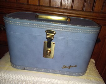 Vintage 1960's "STARFROST" Blue Train Case/Make Up Case W Tray & Mirror 14"x9"x9"