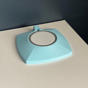 3D Printed MagSafe Desk Charger Mount (Digital Download)