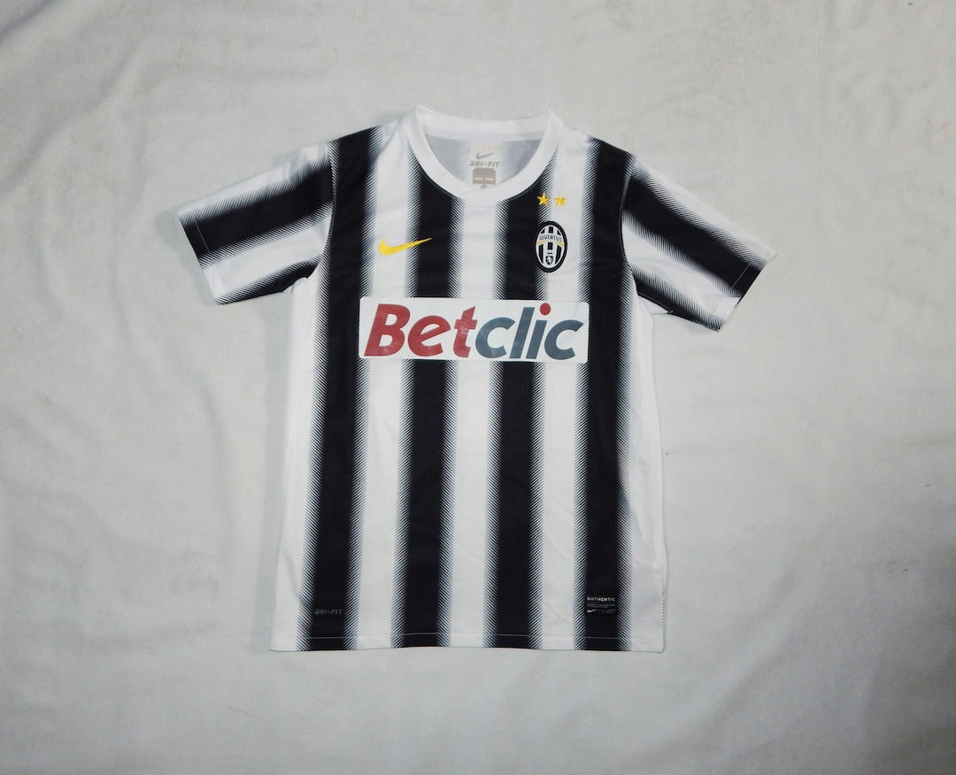 Juventus Official Football Soccer Jersey by Nike, Size 12-13