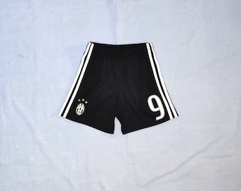 Juventus Fußball-Fußballshorts von Adidas Trefoils, Nr. 9, Größe 9–10 Jahre, Farbe Schwarz/Weiß