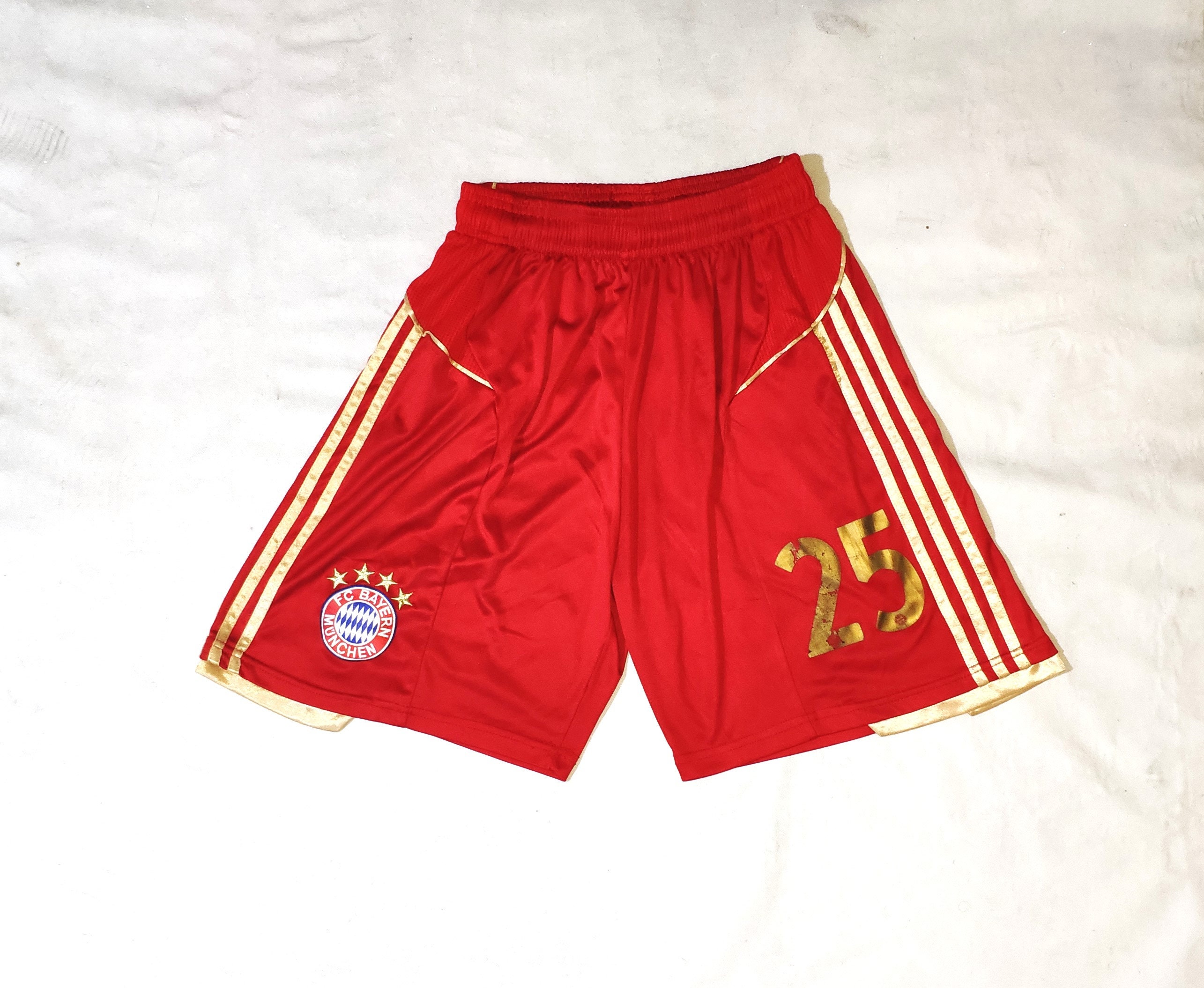 Bayern Munchen Munich Football Shorts by Adidas Trefoils 25 Size M Red gold Colour Etsy Denmark