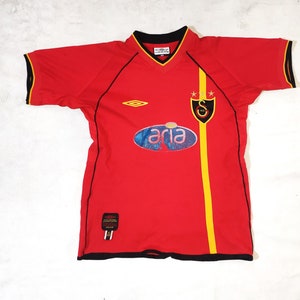 Umbro Offizieller Galatasaray Fußball Trikot, Größe XS, Rot/Schwarz/Gelb