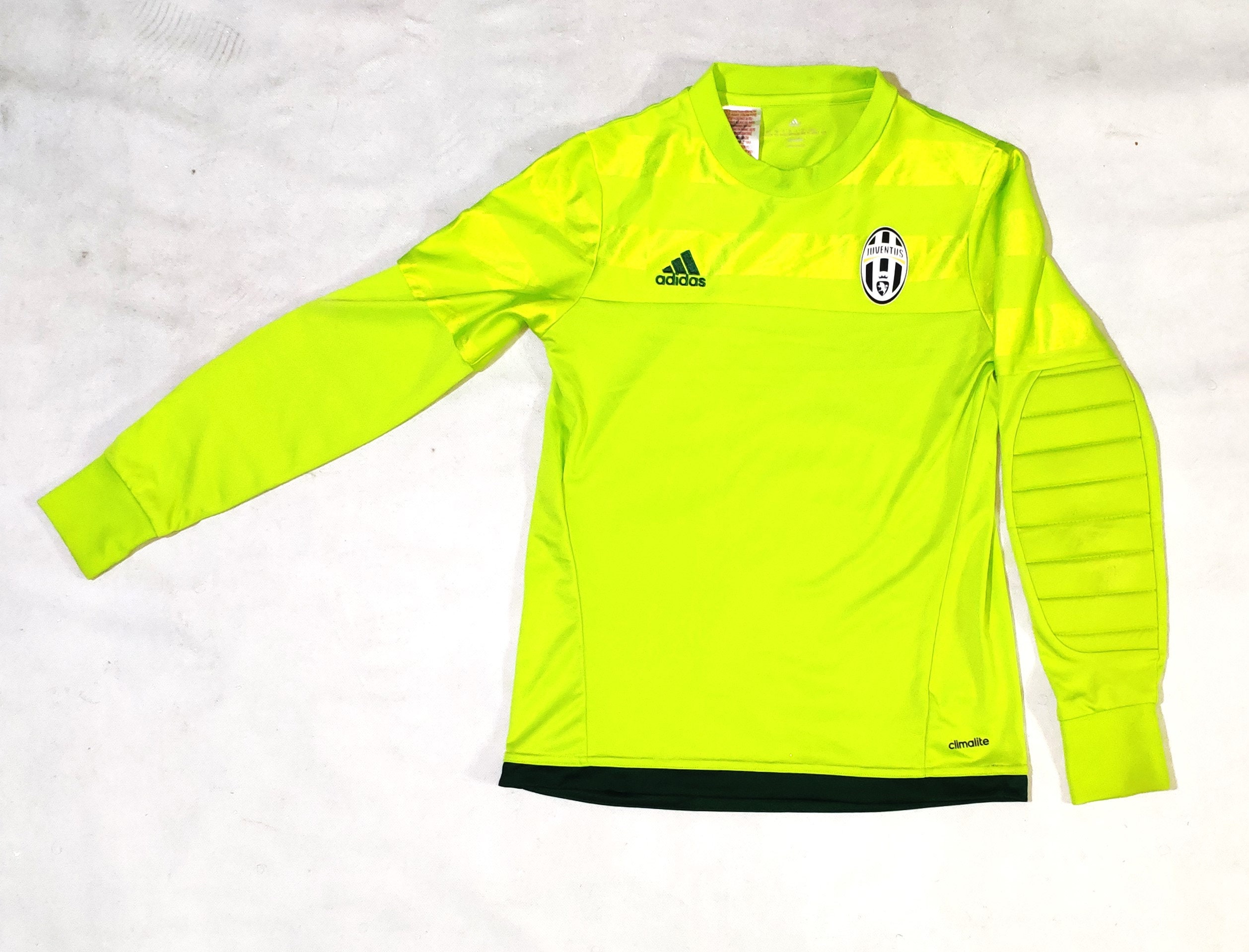 Vintage adidas goalkeeper shirts - Etsy 日本