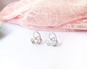 Pendientes BTS Love Yourself Answer en acero inoxidable/chapado en oro de 18 quilates