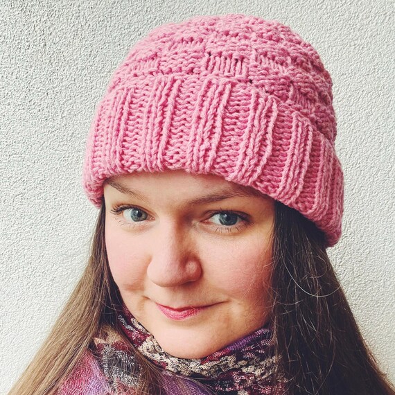 Hand-knitted Beanie Hat | Blush Pink Checkered | 100% Soft  display picture 1