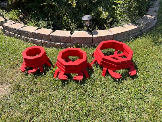 Crab planter / plant stand