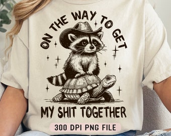 De camino a arreglar mis cosas PNG, Mapache gracioso png, Humor adulto png, Camisa sarcástica png, Vintage de moda png, Sublimación png