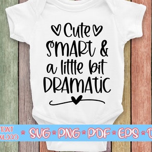 Schattig slim en een beetje dramatisch svg, kid's shirt svg, grappige peuter shirt svg, jongens peuter ontwerp svg, baby onesie svg