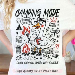 Camping Mode Goose PNG, Sublimation de camping amusante, Chemise de survie en canard S'mores png, Forest Chaos png, Feu de camp d'été tendance png