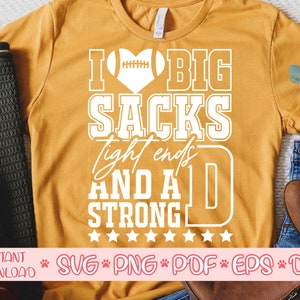 Me encantan los grandes sacos apretados y un fuerte D svg, camiseta de fútbol svg, día del juego svg, mamá de fútbol svg