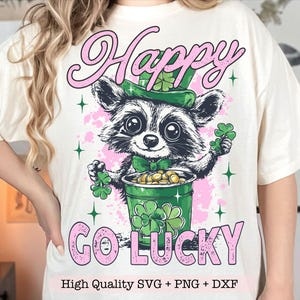 Happy Go Lucky Raccoon PNG, Funny Lucky Raccoon png, Lucky Shamrock png, Trendy St Patrick's Day png, Lucky Vibes png, Sublimation rétro