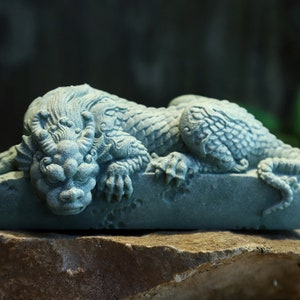 Chinese green sandstone, dragon stone statue, carving, home creativity, decoration