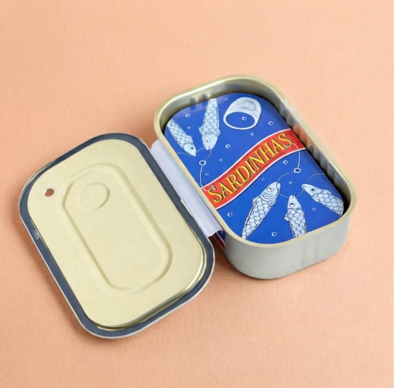 Retro Tinned Fish Poker Deck of Cards, Unique Sardine Tin Can Playing Cards, Portuguese Souvenir, Sardine Lover Gift image 4