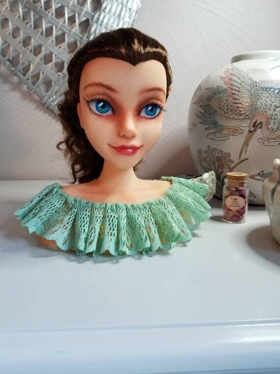 belle styling head