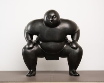 Brass Sumo Wrestler Sculpture – Bold Dark Patina Figurine for Statement Home Decor