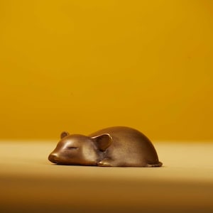 Sleeping Mouse Brass Sculpture – Handmade Zodiac Rat Figurine for Meaningful Gift & Minimalist Decor and Gift