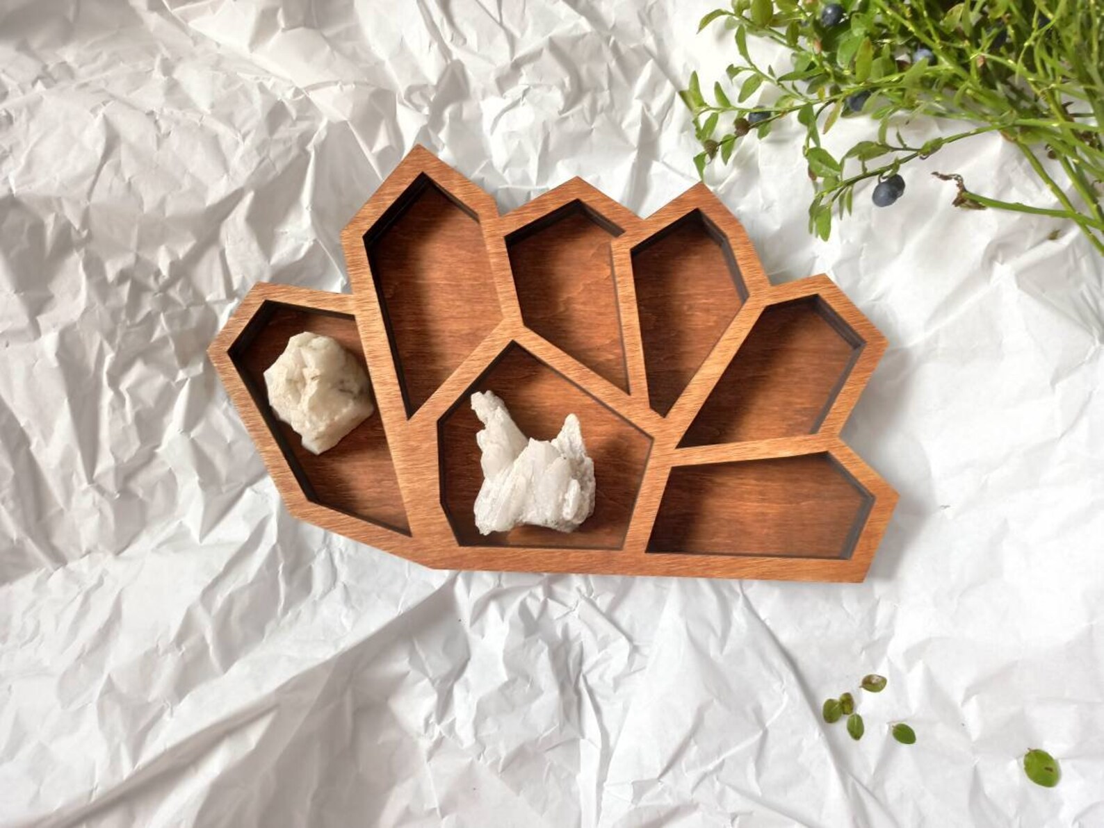 Crystal cluster tray. Wood crystal display tray Etsy