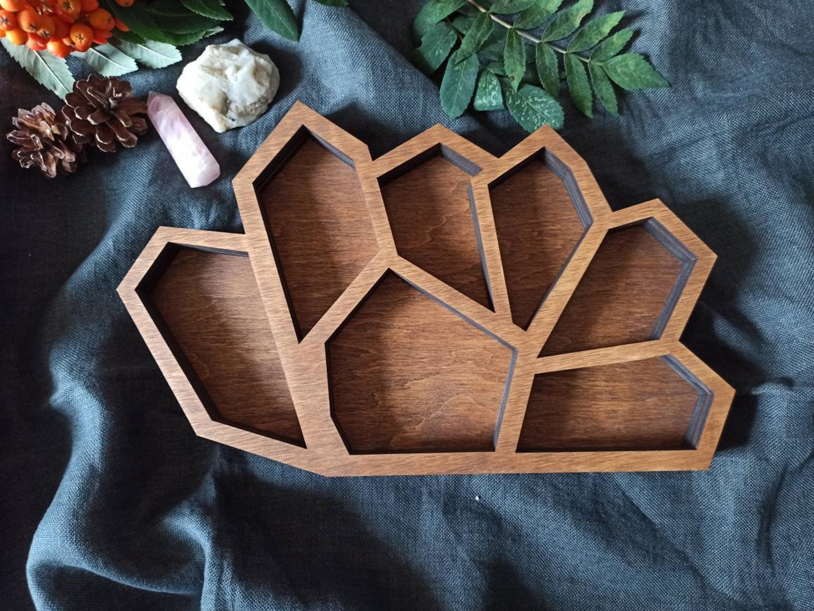 Crystal cluster tray. Wood crystal display tray Etsy