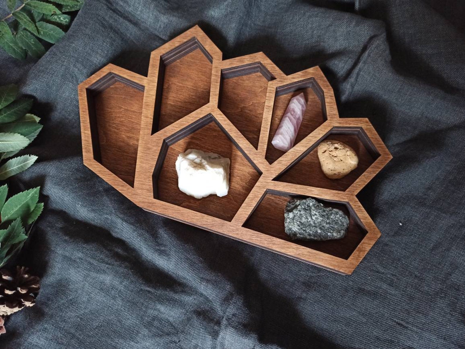 Crystal cluster tray. Wood crystal display tray Etsy