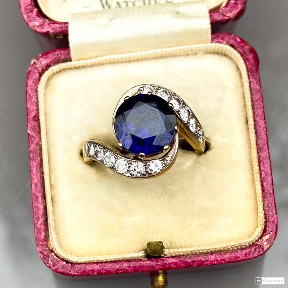 Art Deco Sapphire and Diamond Swirl Ring