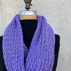 Infinity scarf, handmade knit scarf, fall, winter, holidays, Christmas, bufanda