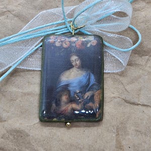 Necklace with Goddess Flora and Cupids