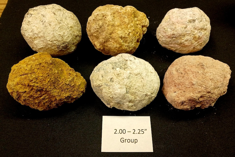 Spherical Geode Rocks Deluxe Geode Variety Pack, Guaranteed Hollow, 2-4