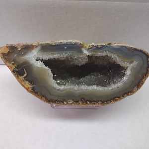 Quality 5.80&quot; Sparkly Quartz lined Cut Polished Brazilian Agate Geode Half