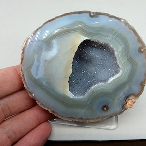Quality 3.70&quot; Cut Polished Brazilian Agate Quartz Geode Half, 0.76 Pound