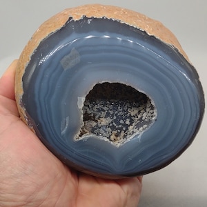 Colorful Blue Banded Agate 4.25&quot; Polished Brazilian Agate Quartz Geode Half, 1.91 Pounds