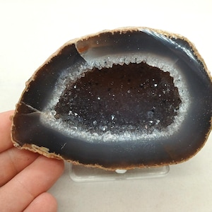 Quality Sparkly 4.15&quot; Cut Polished Brazilian Agate Quartz Geode Half, 0.95 Pound