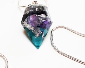 Orgonite Pendant for Strenght, Protection and Perseverance with Black Tourmaline Charoite and Blue Shell