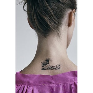 儚い刺青 2枚 北斎とジャポニズム