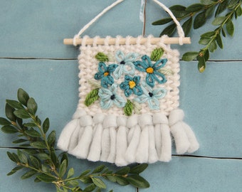 Mini Weaving, Floral Embroidery, College Dorm Wall Art, Woven Art, Boho Decor, Dorm Decor, Embroidered Flowers, Wall Hanging, Weaving