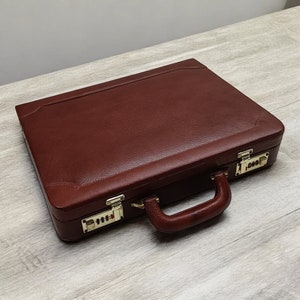 Maletín de cuero con grabado personalizado l Bolso de mano de negocios l Maletín de cuero para portátil l Organizador de documentos con cerradura de combinación