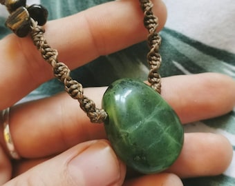 Kristallen ketting Jade ketting, Jade steen Spiritueel sieraden Beschermende ketting Groen kristal, vriendschap, hippie macrame ketting