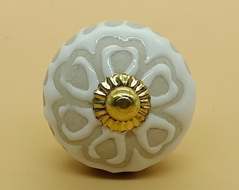 Beige en witte reliëf bloemen ronde vorm hand geschilderd keramische knoppen / keramische lade trekt / kast knoppen / keukenkast deurgrepen
